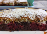 Gâteau bicolore aux griottes ou cerises - Recette en vidéo 