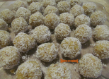 Bonbons aux abricots secs, aux noix et à la noix de coco - Recette facile et rapide, sans cuisson et sans gluten