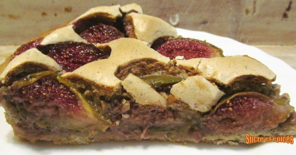 Tarte macaronée aux figues et aux noix