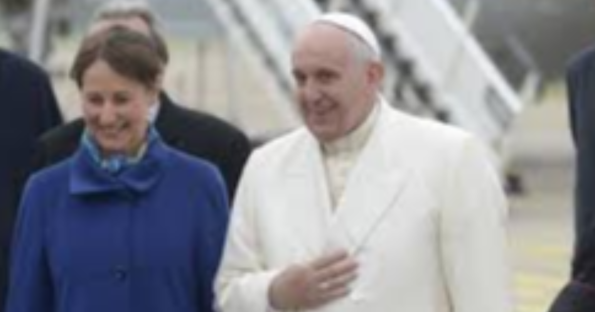 Va-tiquant Ségolène candidate à la candidature