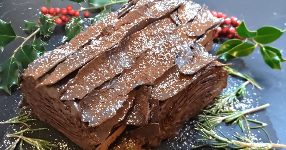 Bûche roulée chocolat vanille framboise