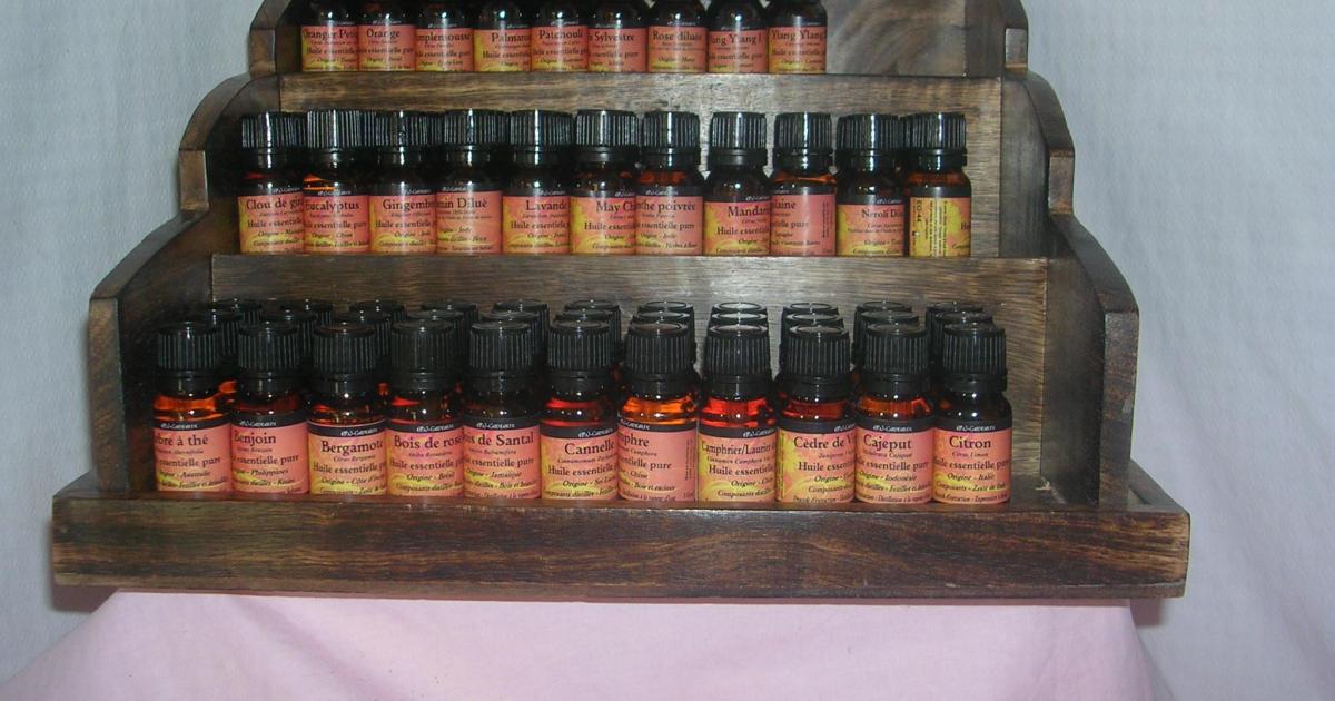 10 Huiles Essentielles INDISPENSABLES