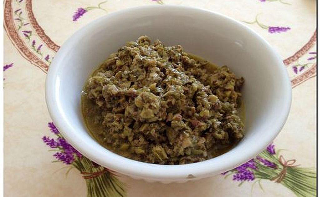 L'été, est une période où l'on prend souvent l'apéritif en plein air avec des amis de préférence. Alors voici une recette à tartiner .