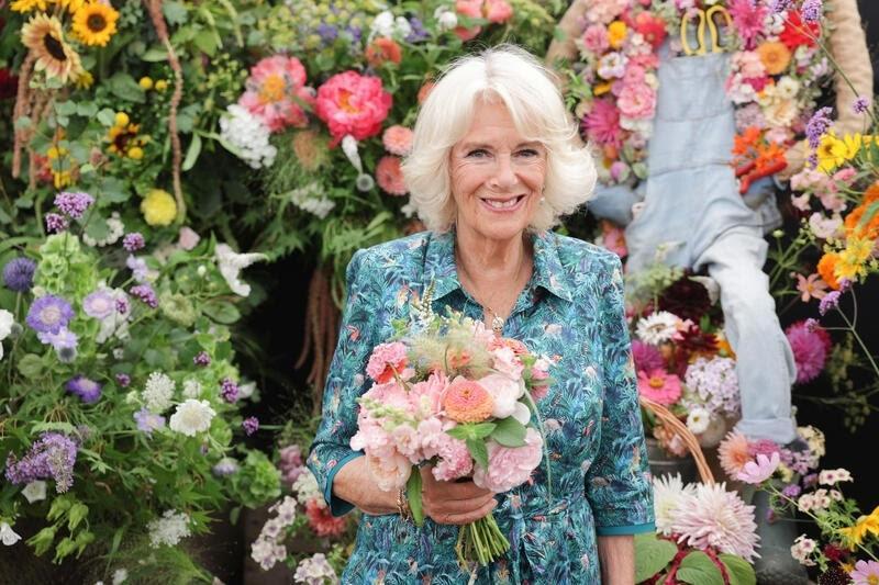 HOLD ON TO YOUR CROWN...