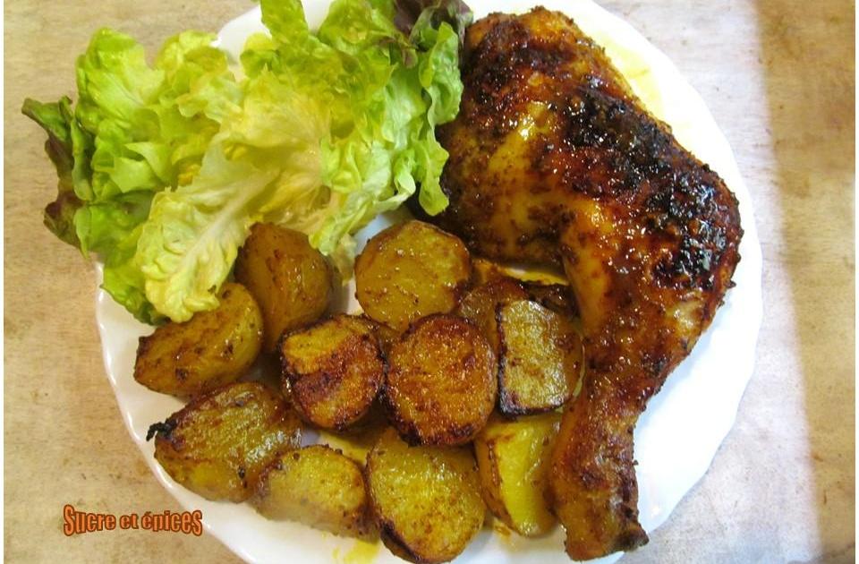 Cuisses de poulet et pommes de terre aux épices cuites au four