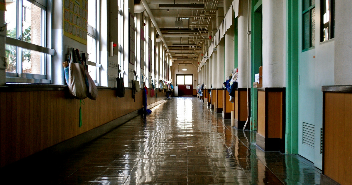 👼🏻 Querelles de couloir