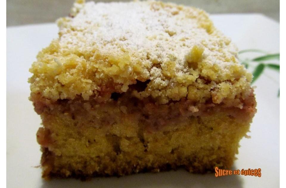 Carrés moelleux aux fraises avec streusel