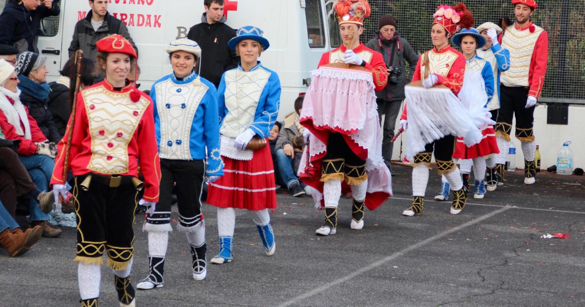 Züberoako herri dantza / La danse traditionnelle souletine