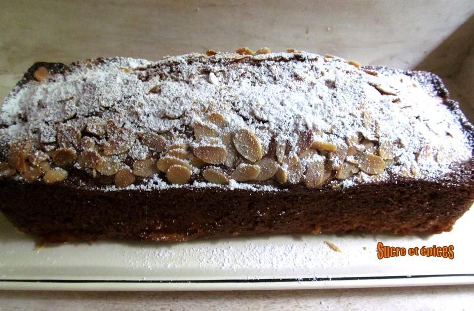 Cake pêches-amandes