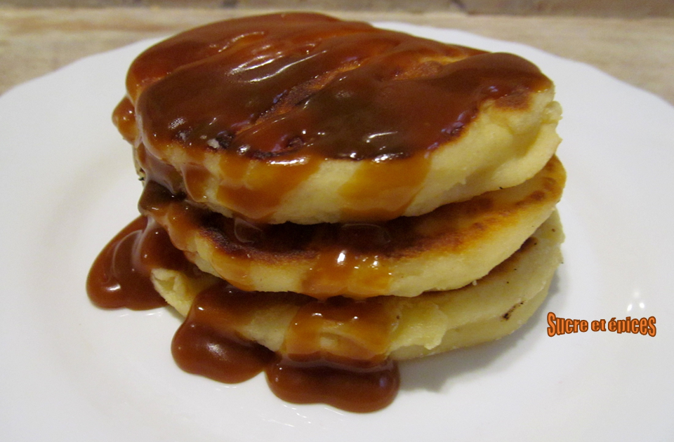 Pancakes au fromage frais et à la semoule - Syrniki