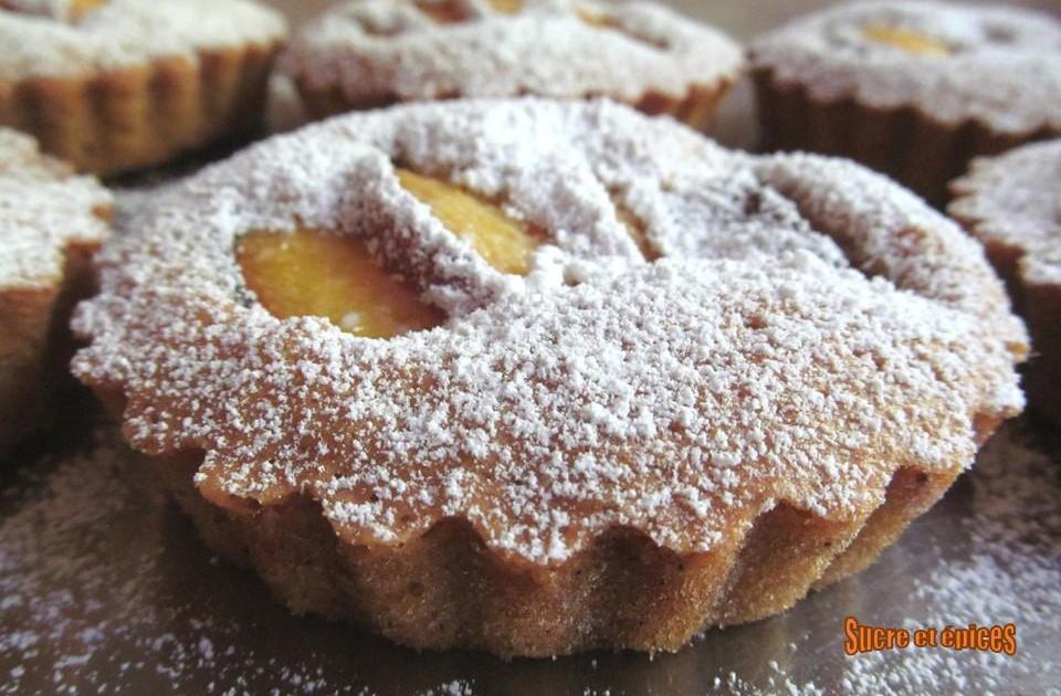 Petits gâteaux aux pêches et amandes