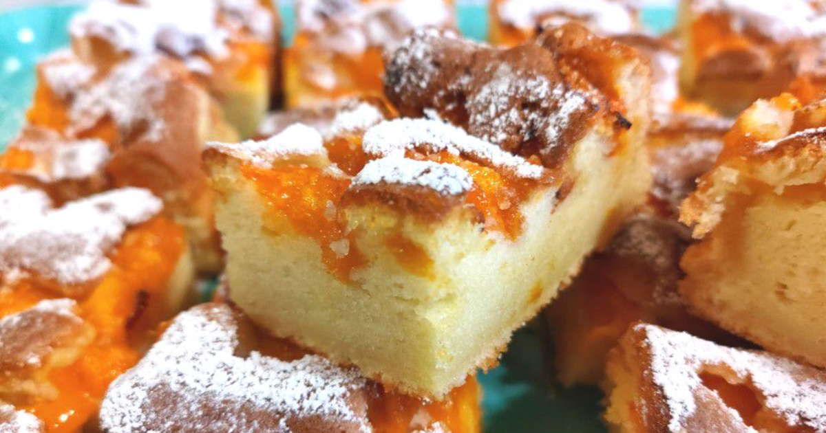 Gâteau au yaourt et aux abricots - Recette en vidéo