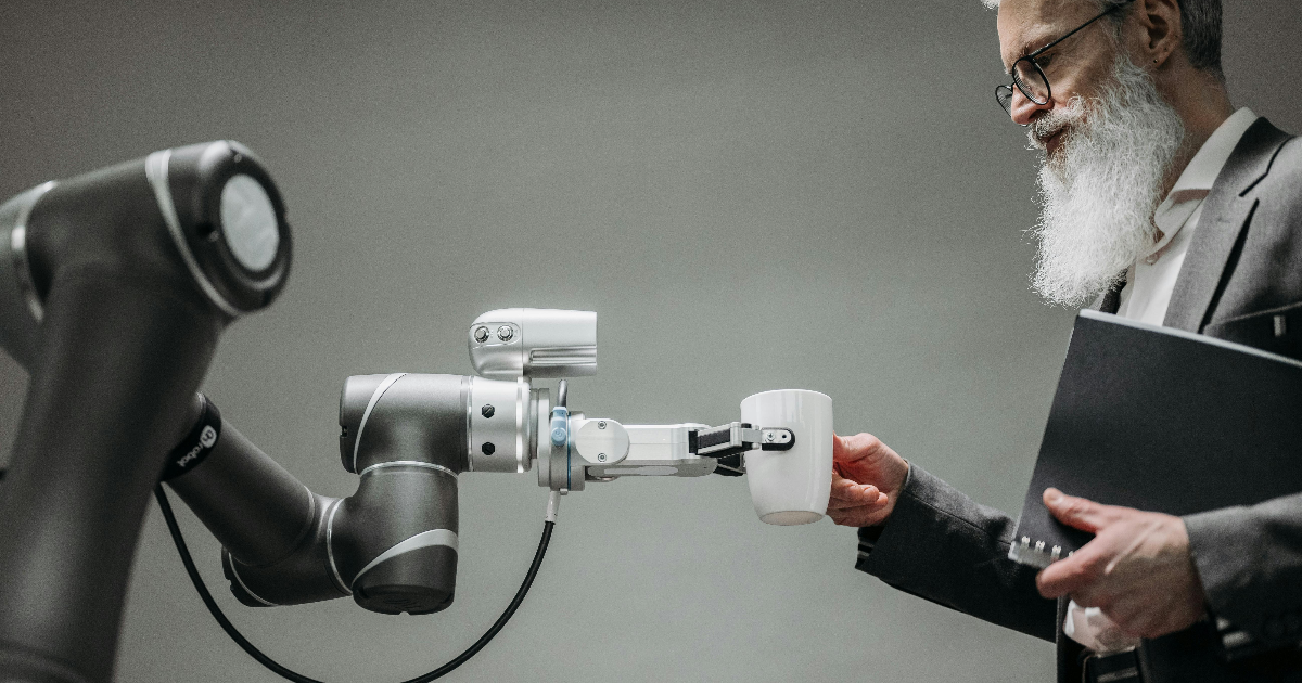 Friendship Beyond the Circuits