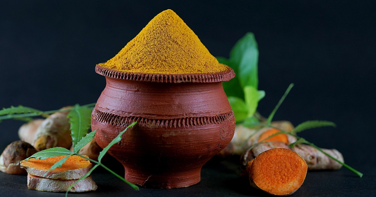 Le curcuma : entre super-aliment et complément à risque