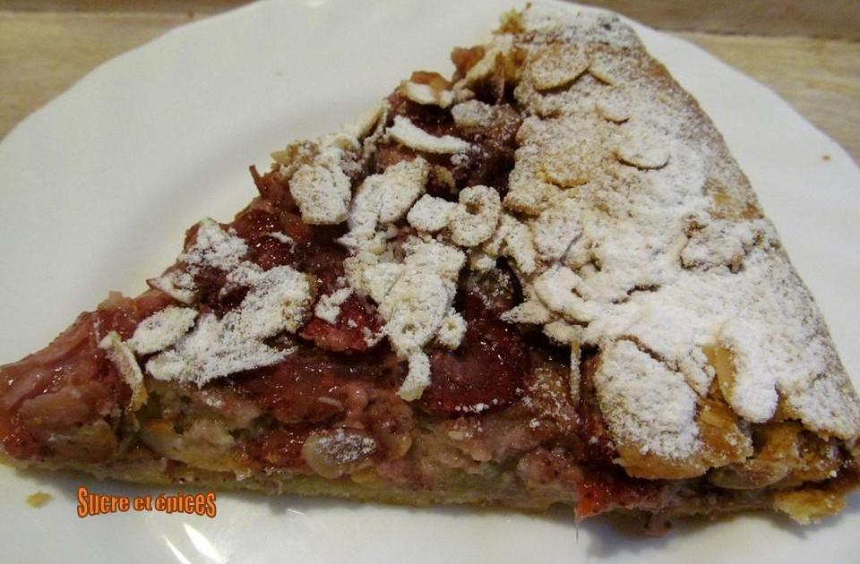 Tarte rustique fraises-amandes