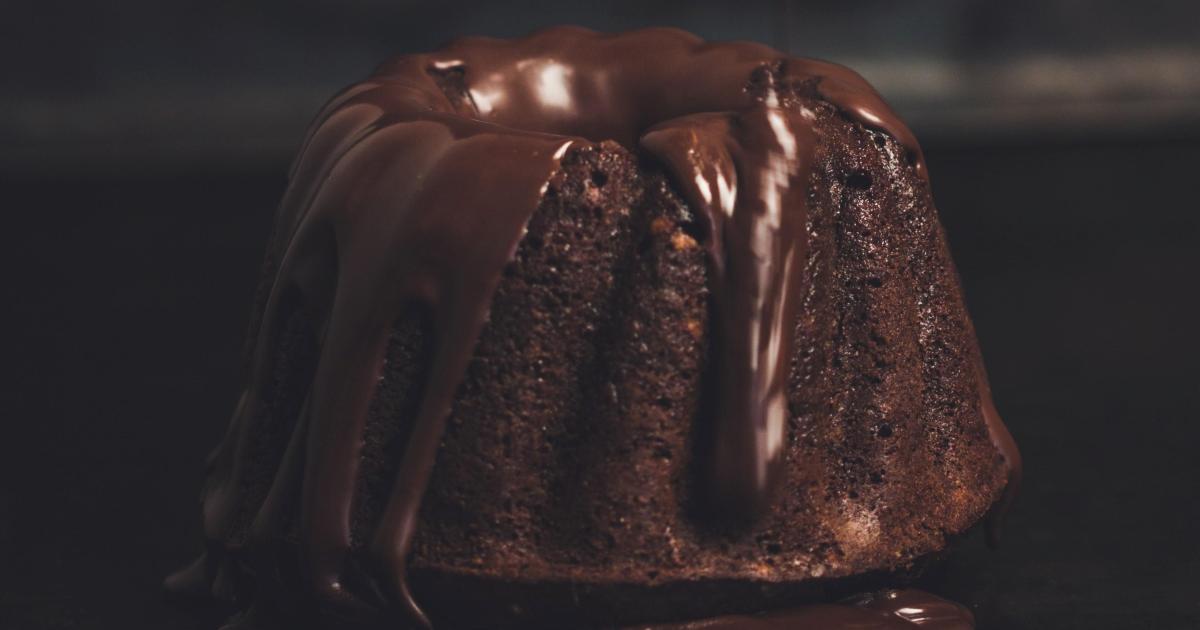 Gâteau léger au chocolat avec glaçage