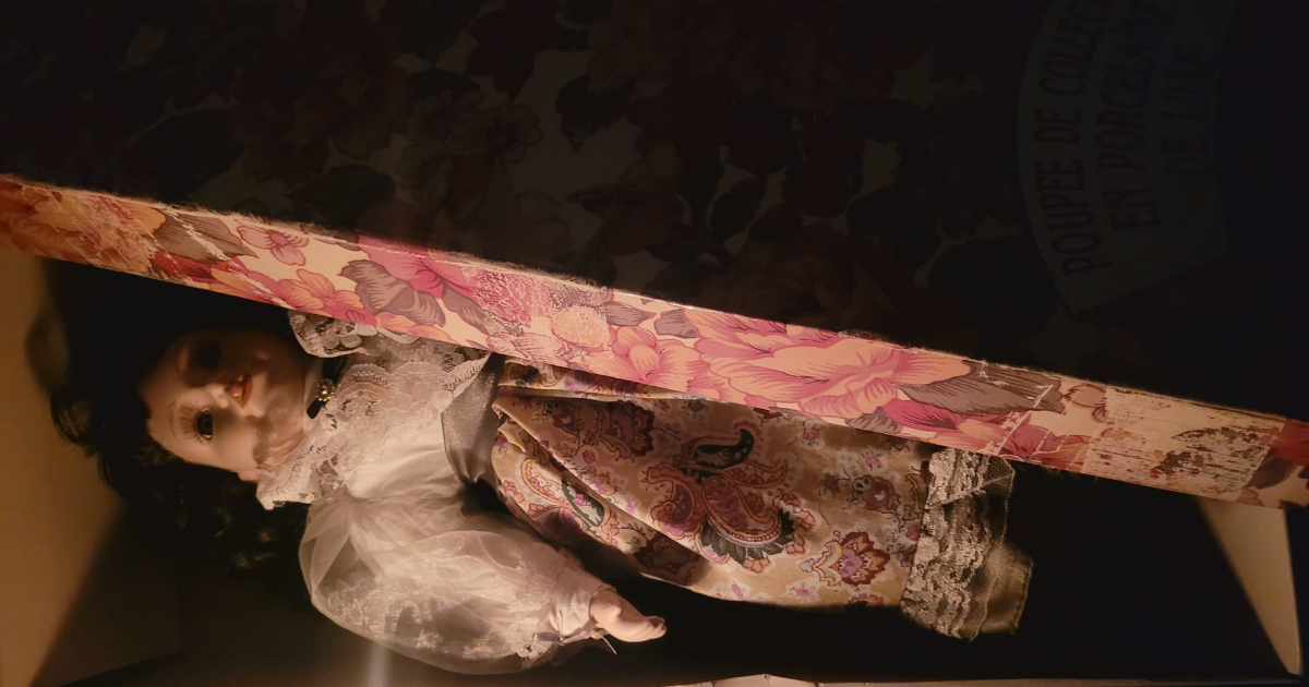 La poupée du grenier