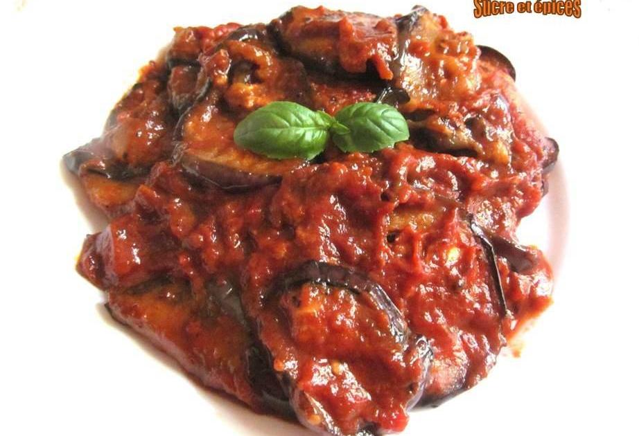 Aubergines grillées en sauce tomates