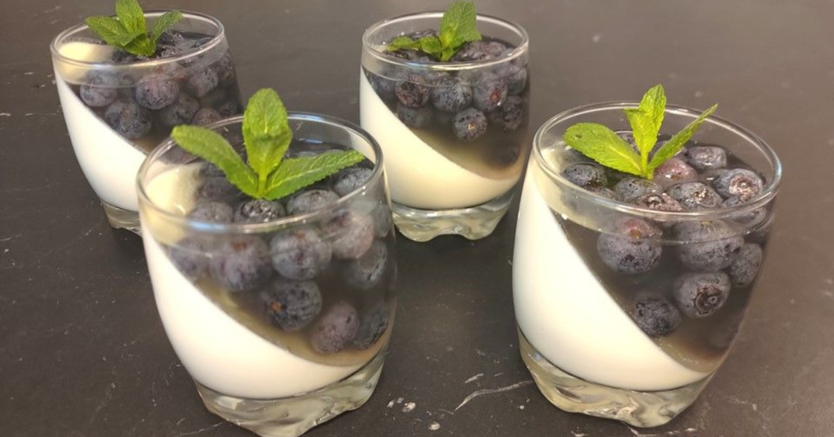 Panna cotta aux myrtilles - Recette en vidéo
