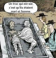 L'humour-noir : un croque-mort avec un nez rouge