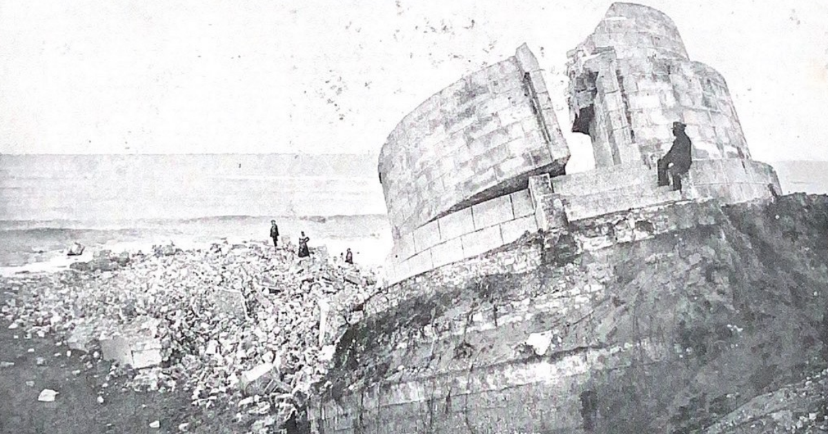 Le phare s'écroule au bout de 12 ans