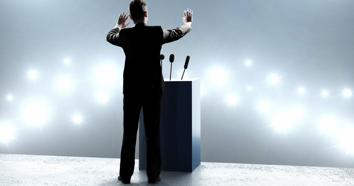 "Le Défi", extrait 1 : Ode au politicien