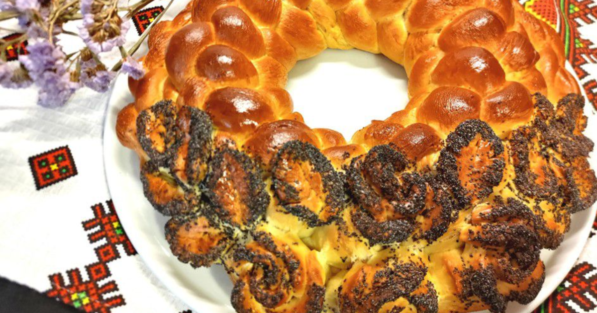 Pain festif tressé moldave (Colac moldovenesc) - Recette en vidéo
