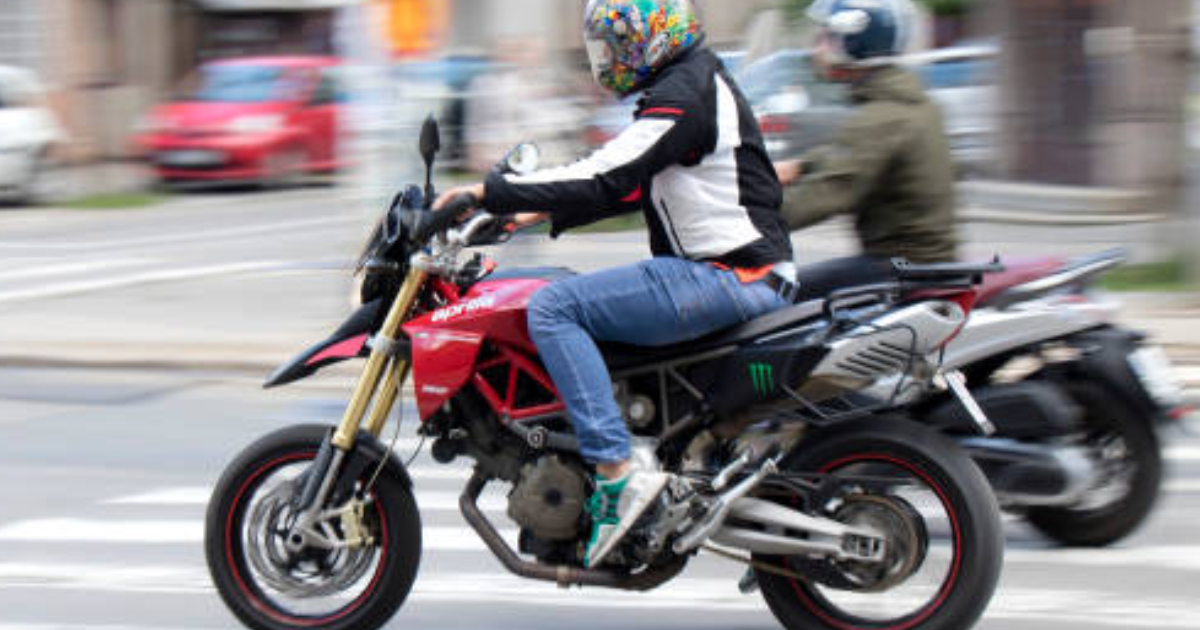 Les motards défendu dans e Figaro