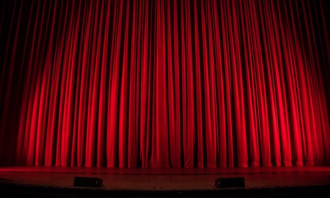 Pièce de théâtre : le mot fatidique