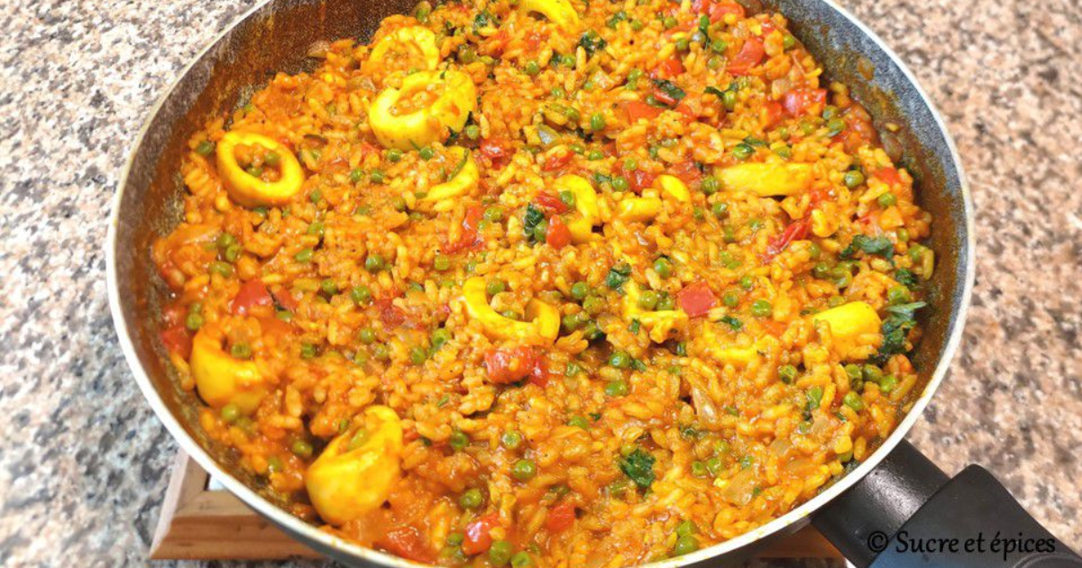 Riz aux calamars, poivrons et petits pois - Recette en vidéo 