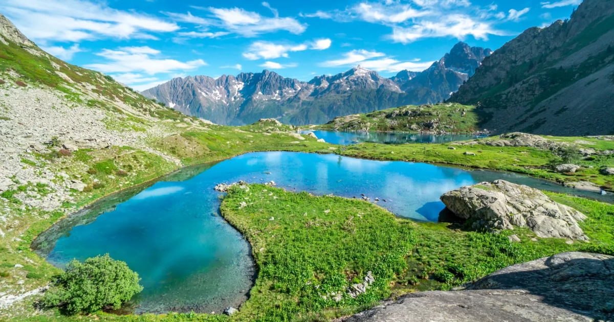 Te souviens-tu, ma mie, du lac de Pétarel et de ses eaux si fraiches et reflétant le ciel ?