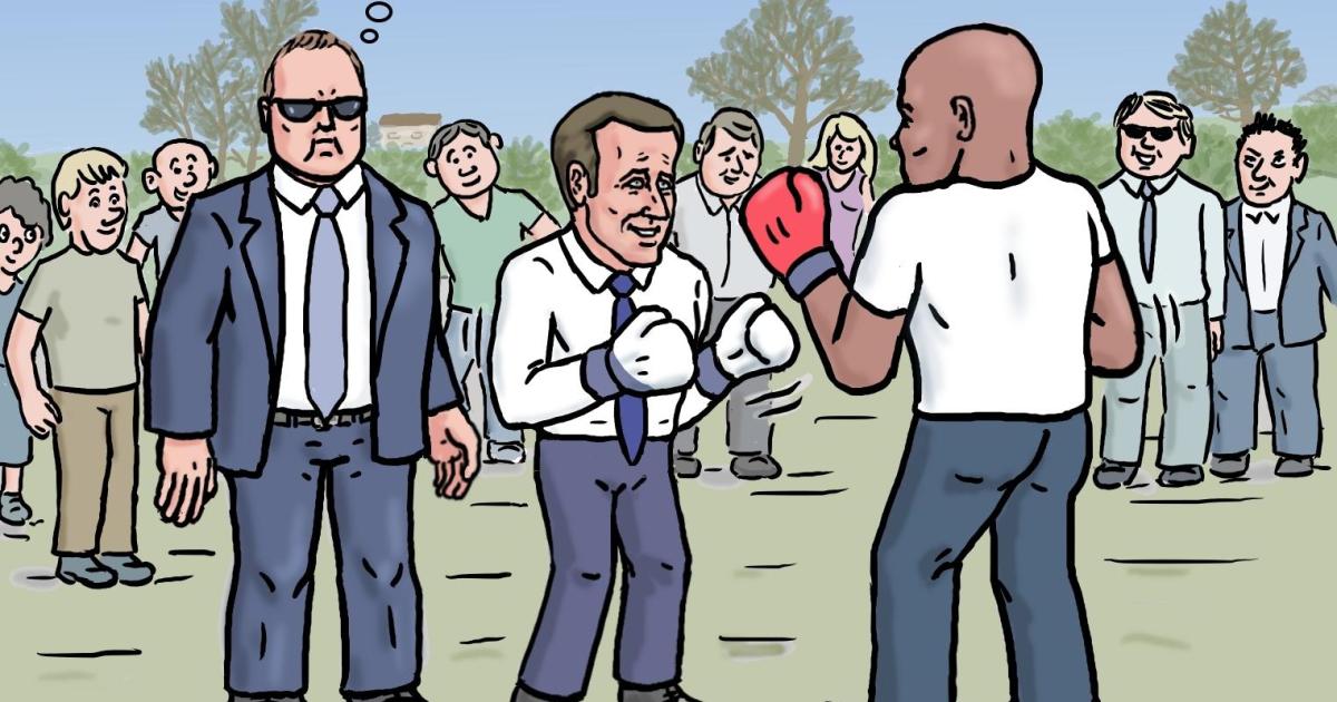 Macron le boxeur
