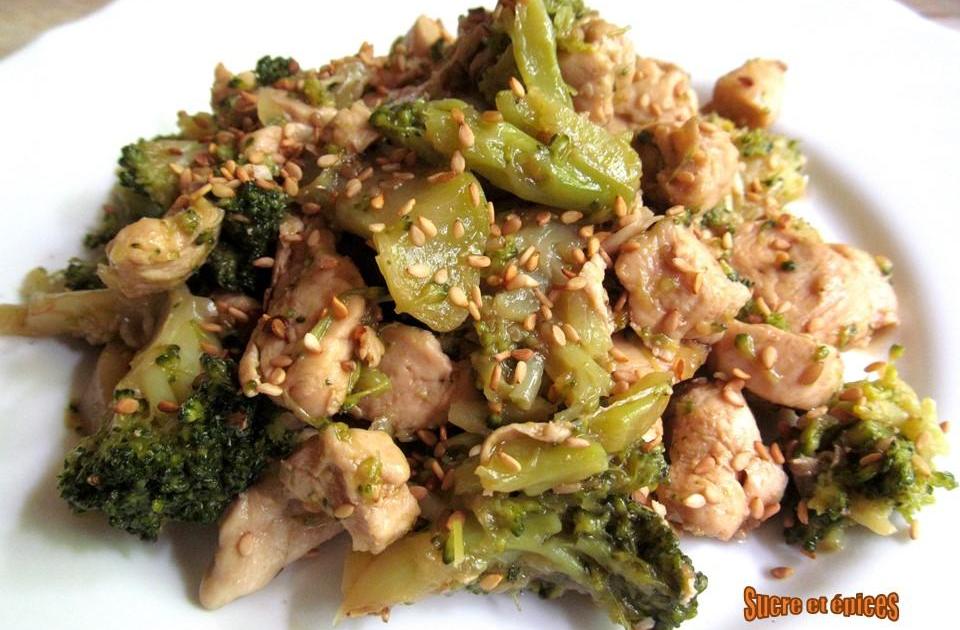 Poulet et brocoli sautés au sésame