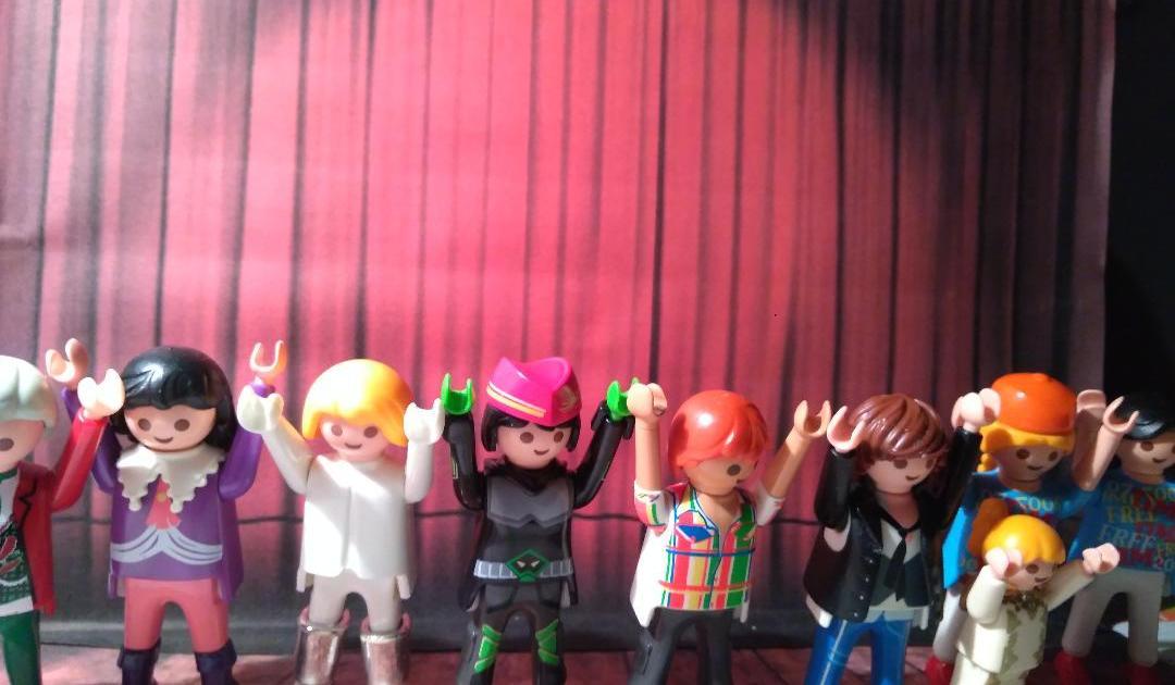Pièce de théâtre jouée par des Playmobils !