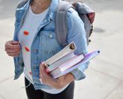 Trouver votre logement étudiant et demander votre bourse : le mode d’emploi & le calendrier