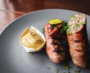 Saucisses de Toulouse mijotées aux pommes de terre et épices