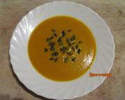 Velouté de butternut au lait de coco et curry rouge