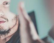 Le démon du miroir (sonnet lipogrammatique)