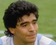Hommage à Diego Maradona Dix mesures en dizain pour un joueur divin