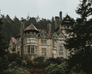 La Maison aux Volets Fermés