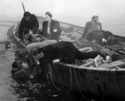 Lifeboat (1944) Alfred Hitchcock