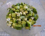 Salade avocat, concombre, feta - Recette en vidéo