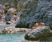 La vérité est nue quand le mensonge habille
