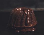 Gâteau léger au chocolat avec glaçage