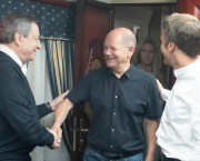 History In The Making? A Photo Op À Trois On The Way To Kyiv