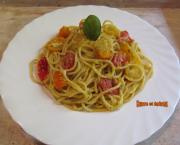 Spaghetti aux tomates cerises, pesto et feta