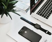 Conversation sur les effets systémiques du travail à distance.