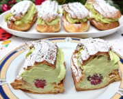 Eclairs framboise pistache - Recette en vidéo