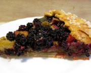 Tarte rustique mûres-rhubarbe