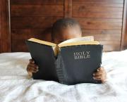 Comment apprendre la prière à notre enfant?